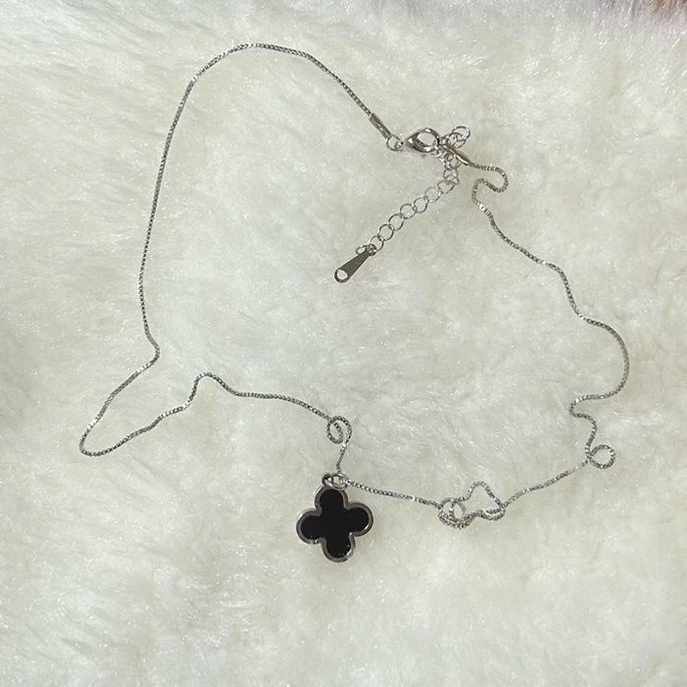 LAST CALL! korean silver clover necklace